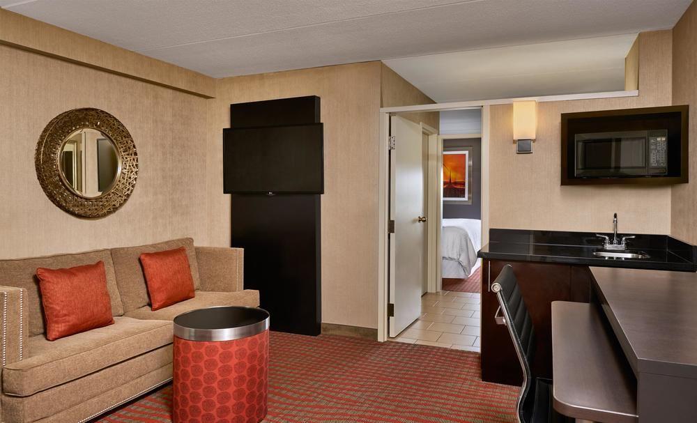 Four Points By Sheraton Milwaukee North Shore Brown Deer Eksteriør billede