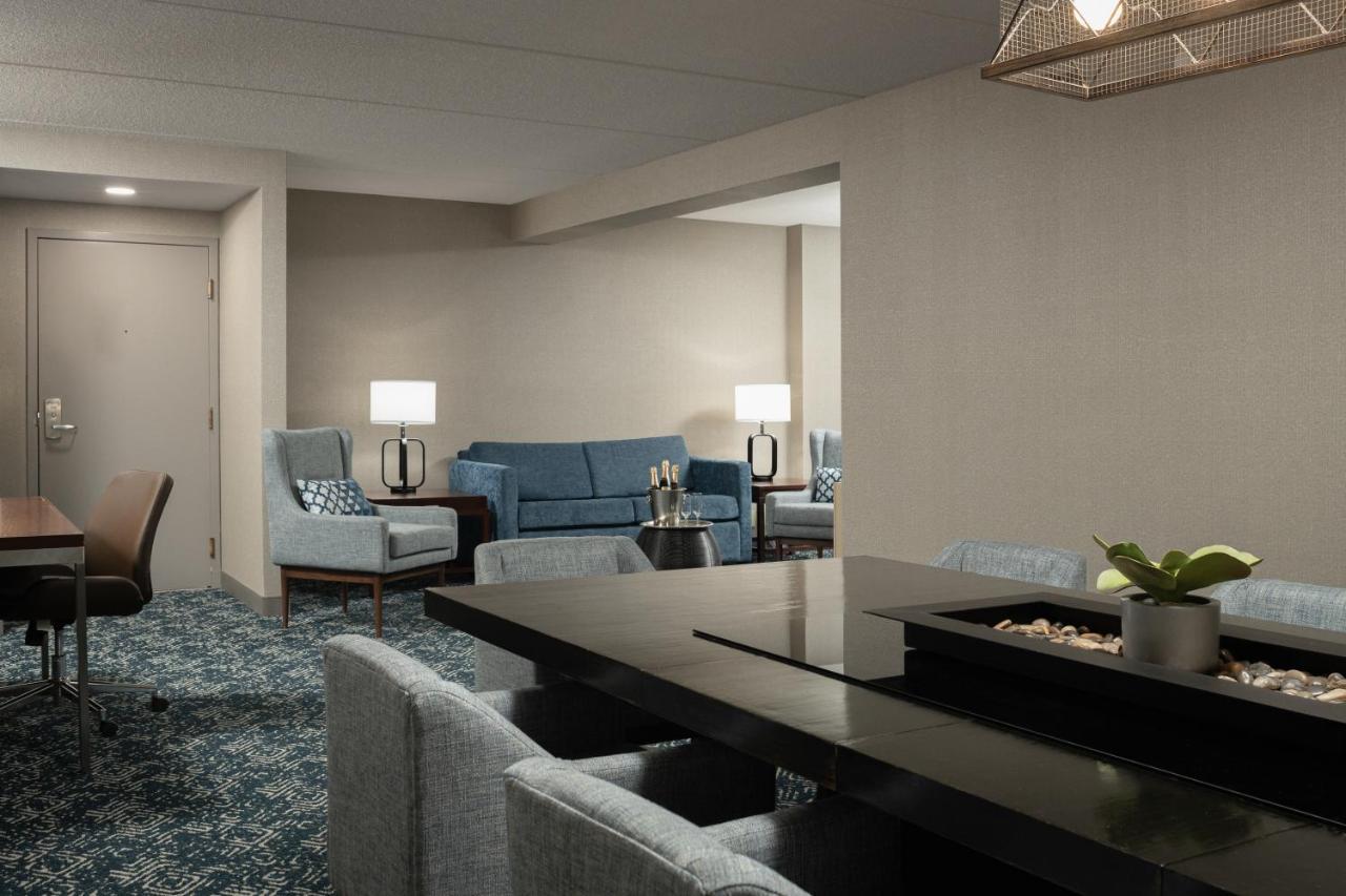 Four Points By Sheraton Milwaukee North Shore Brown Deer Eksteriør billede